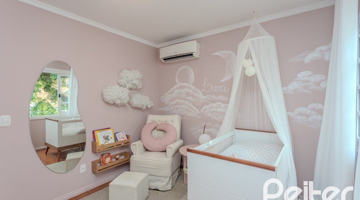 Casa em Condomínio à venda com 189m², 3 dormitórios, 1 suíte, 2 vagas, no bairro Jardim Isabel em Porto Alegre