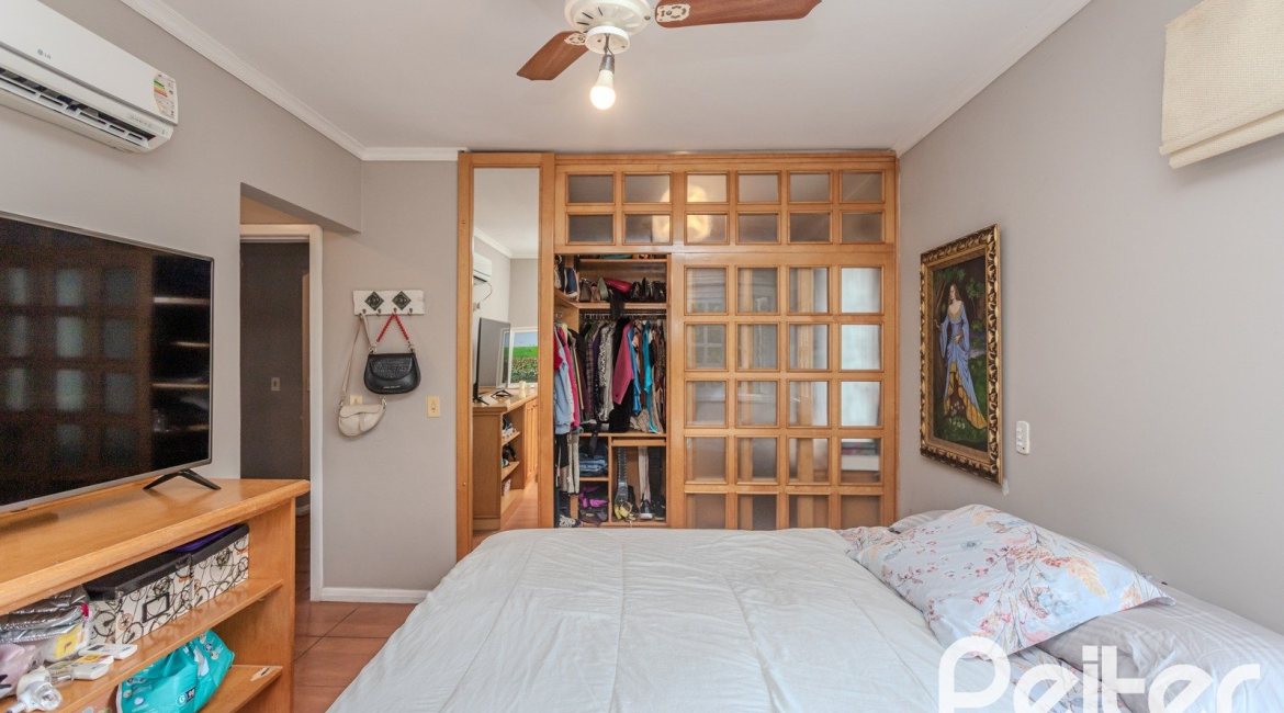 Casa em Condomínio à venda com 189m², 3 dormitórios, 1 suíte, 2 vagas, no bairro Jardim Isabel em Porto Alegre