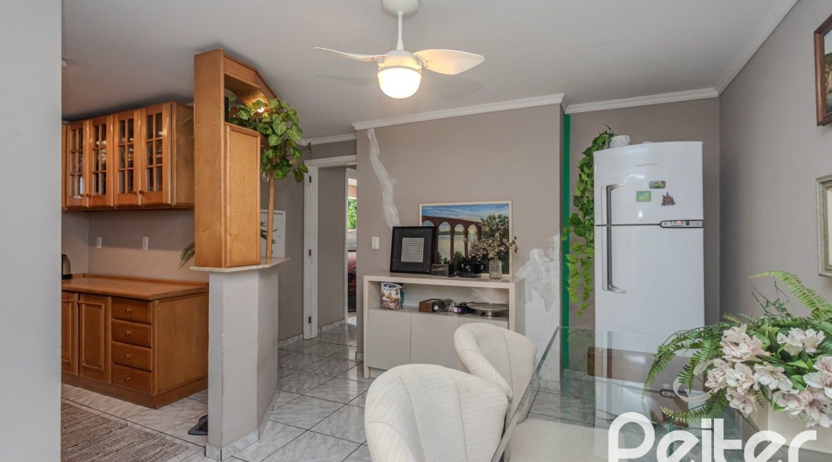 Casa em Condomínio à venda com 189m², 3 dormitórios, 1 suíte, 2 vagas, no bairro Jardim Isabel em Porto Alegre