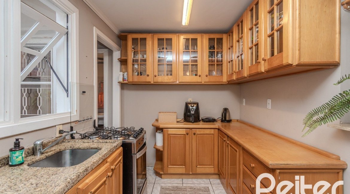 Casa em Condomínio à venda com 189m², 3 dormitórios, 1 suíte, 2 vagas, no bairro Jardim Isabel em Porto Alegre