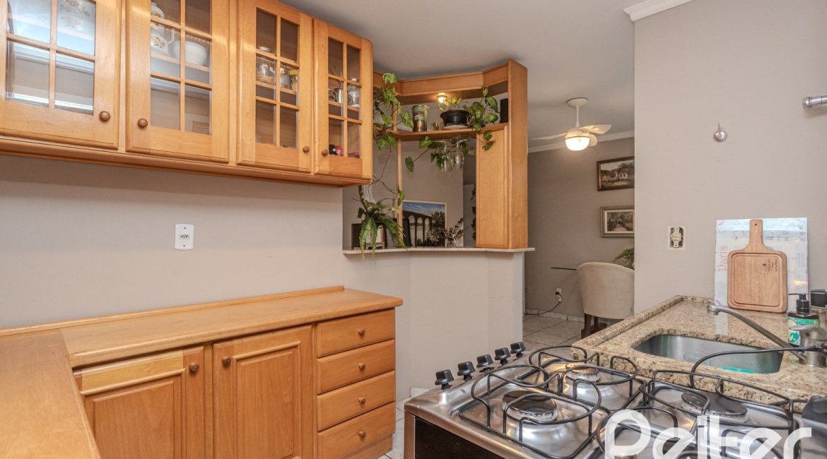 Casa em Condomínio à venda com 189m², 3 dormitórios, 1 suíte, 2 vagas, no bairro Jardim Isabel em Porto Alegre