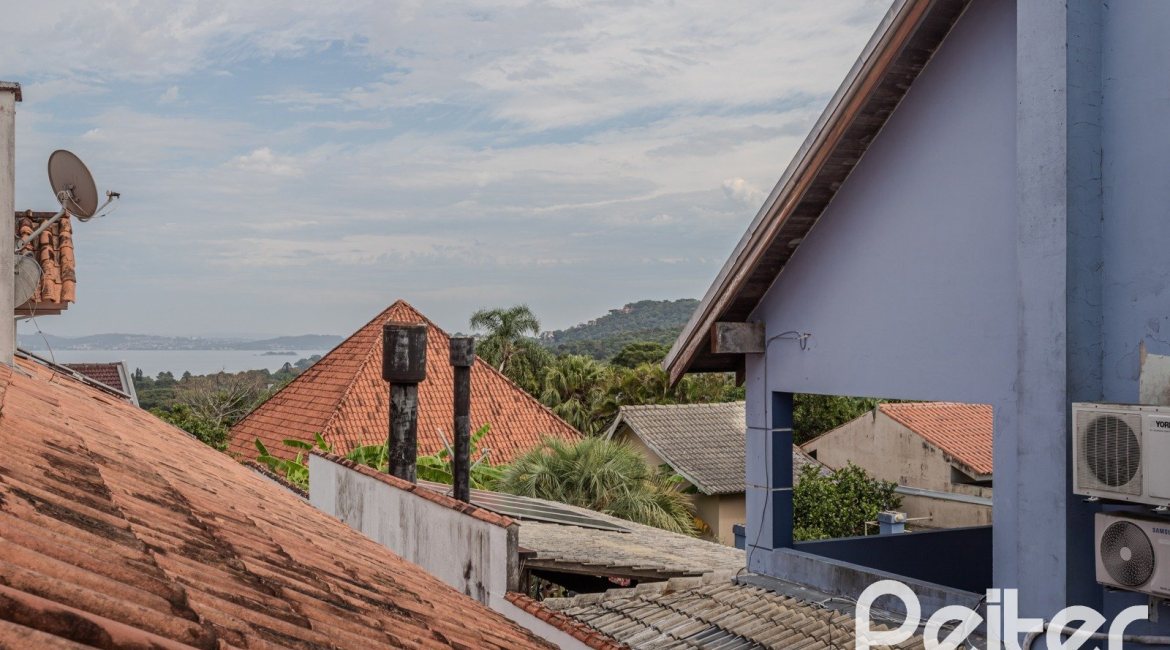 Casa em Condomínio à venda com 189m², 3 dormitórios, 1 suíte, 2 vagas, no bairro Jardim Isabel em Porto Alegre