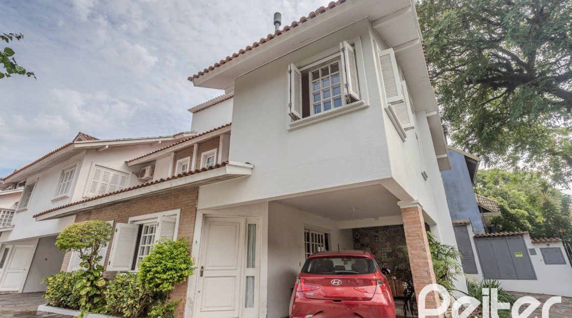 Casa em Condomínio à venda com 189m², 3 dormitórios, 1 suíte, 2 vagas, no bairro Jardim Isabel em Porto Alegre