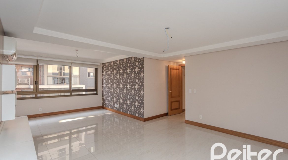 Apartamento à venda com 133m², 3 dormitórios, 1 suíte, 3 vagas, no bairro Tristeza em PORTO ALEGRE