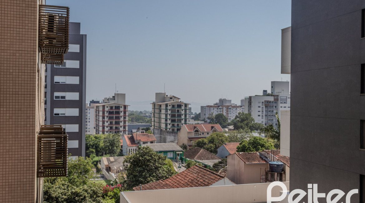 Apartamento à venda com 133m², 3 dormitórios, 1 suíte, 3 vagas, no bairro Tristeza em PORTO ALEGRE