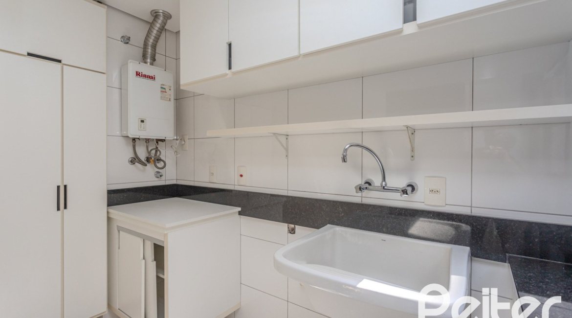 Apartamento à venda com 133m², 3 dormitórios, 1 suíte, 3 vagas, no bairro Tristeza em PORTO ALEGRE