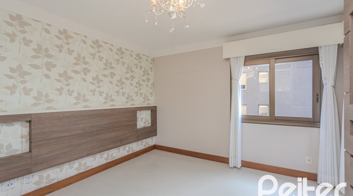 Apartamento à venda com 133m², 3 dormitórios, 1 suíte, 3 vagas, no bairro Tristeza em PORTO ALEGRE