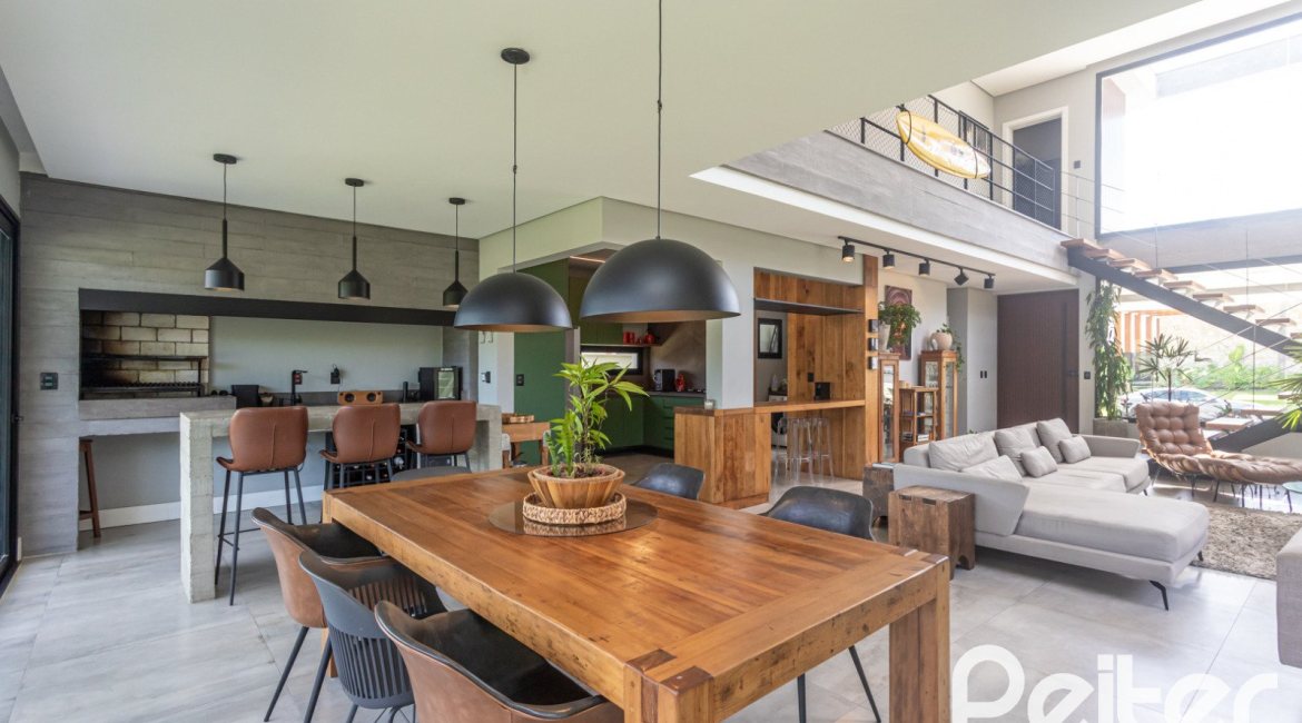 Casa em Condomínio à venda com 300m², 3 dormitórios, 3 suítes, 4 vagas, no bairro Alphaville em PORTO ALEGRE