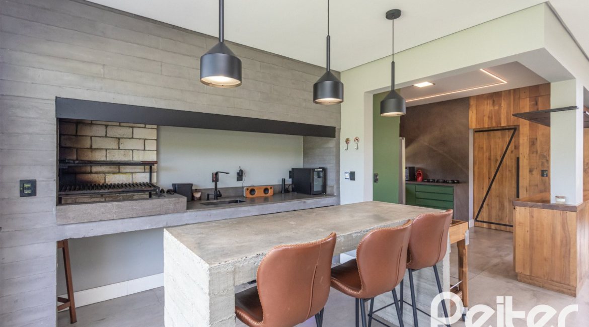 Casa em Condomínio à venda com 300m², 3 dormitórios, 3 suítes, 4 vagas, no bairro Alphaville em PORTO ALEGRE