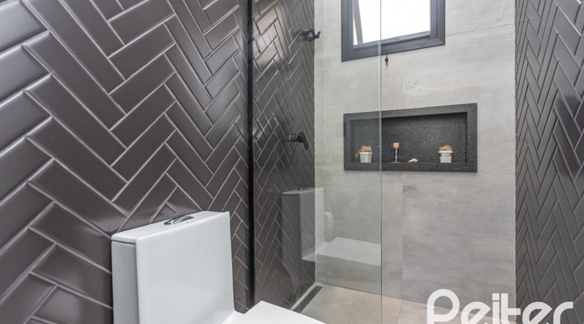 Casa em Condomínio à venda com 300m², 3 dormitórios, 3 suítes, 4 vagas, no bairro Alphaville em PORTO ALEGRE