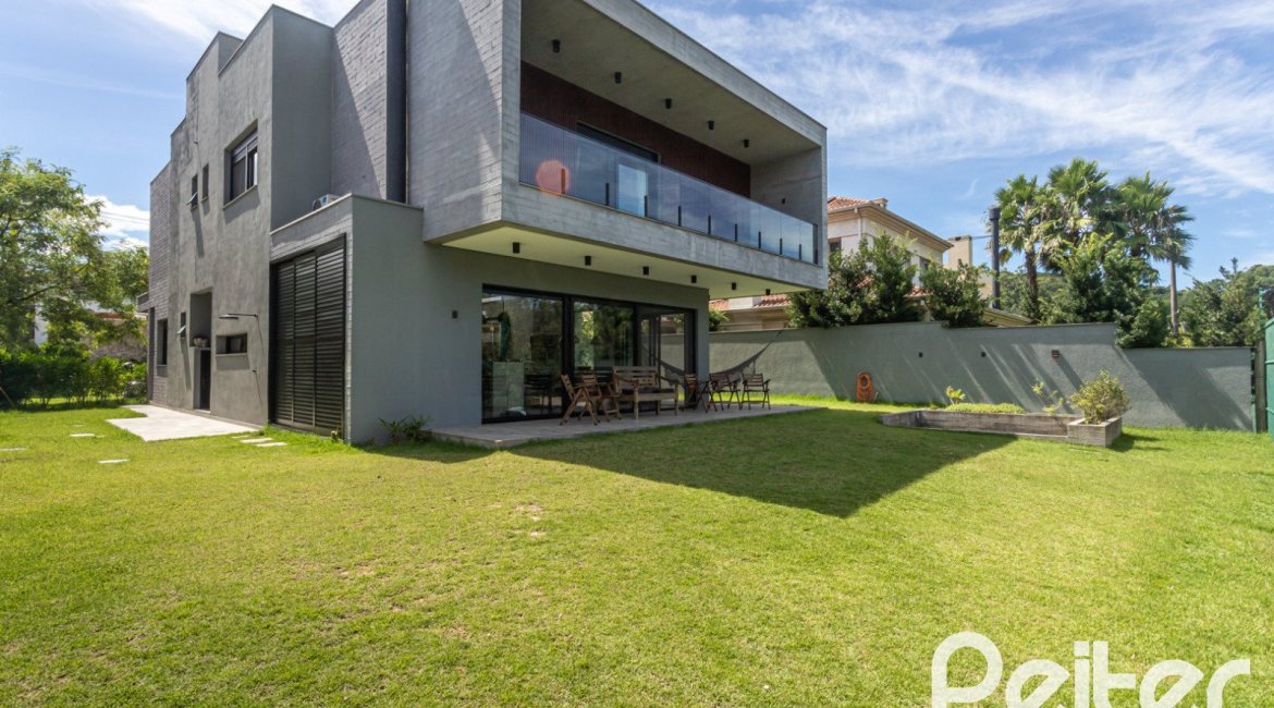 Casa em Condomínio à venda com 300m², 3 dormitórios, 3 suítes, 4 vagas, no bairro Alphaville em PORTO ALEGRE