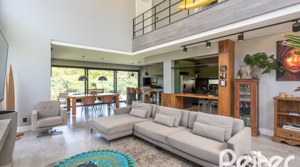 Casa em Condomínio à venda com 300m², 3 dormitórios, 3 suítes, 4 vagas, no bairro Alphaville em PORTO ALEGRE