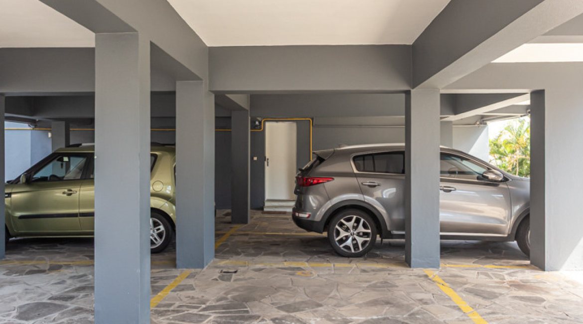 Apartamento à venda com 71m², 2 dormitórios, 1 vaga, no bairro Tristeza em Porto Alegre