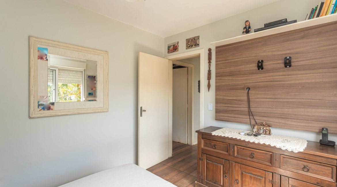 Apartamento à venda com 71m², 2 dormitórios, 1 vaga, no bairro Tristeza em Porto Alegre