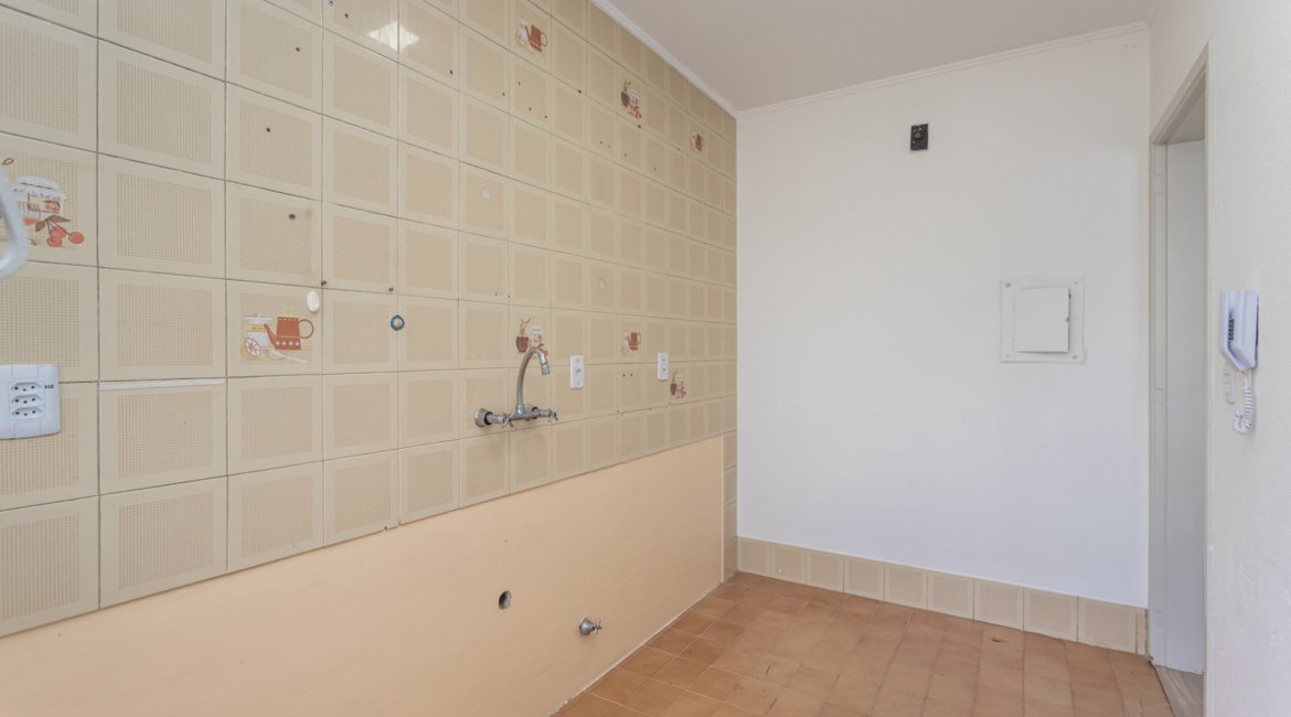 Apartamento à venda com 64m², 2 dormitórios, 1 suíte, 2 vagas, no bairro Camaquã em Porto Alegre