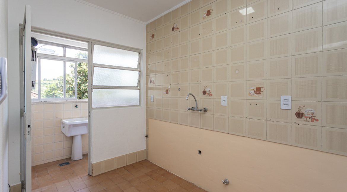 Apartamento à venda com 64m², 2 dormitórios, 1 suíte, 2 vagas, no bairro Camaquã em Porto Alegre