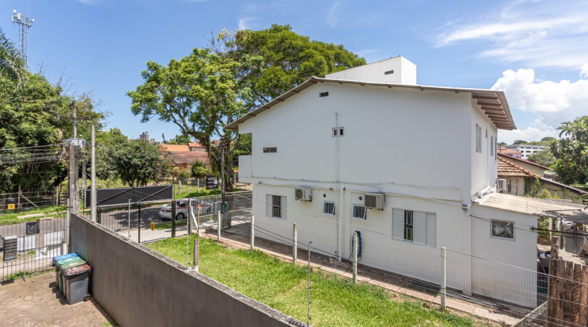 Apartamento à venda com 64m², 2 dormitórios, 1 suíte, 2 vagas, no bairro Camaquã em Porto Alegre