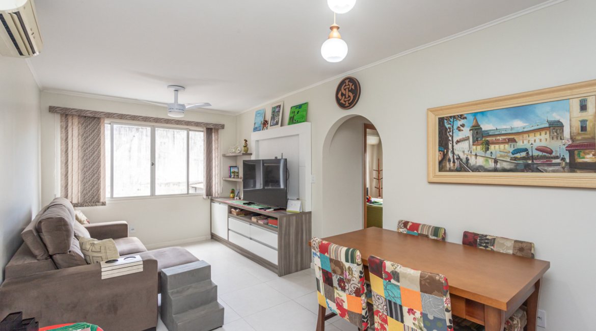 Apartamento à venda com 75m², 2 dormitórios, no bairro Cristal em Porto Alegre