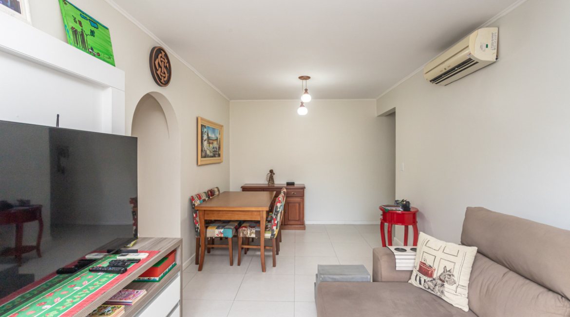 Apartamento à venda com 75m², 2 dormitórios, no bairro Cristal em Porto Alegre