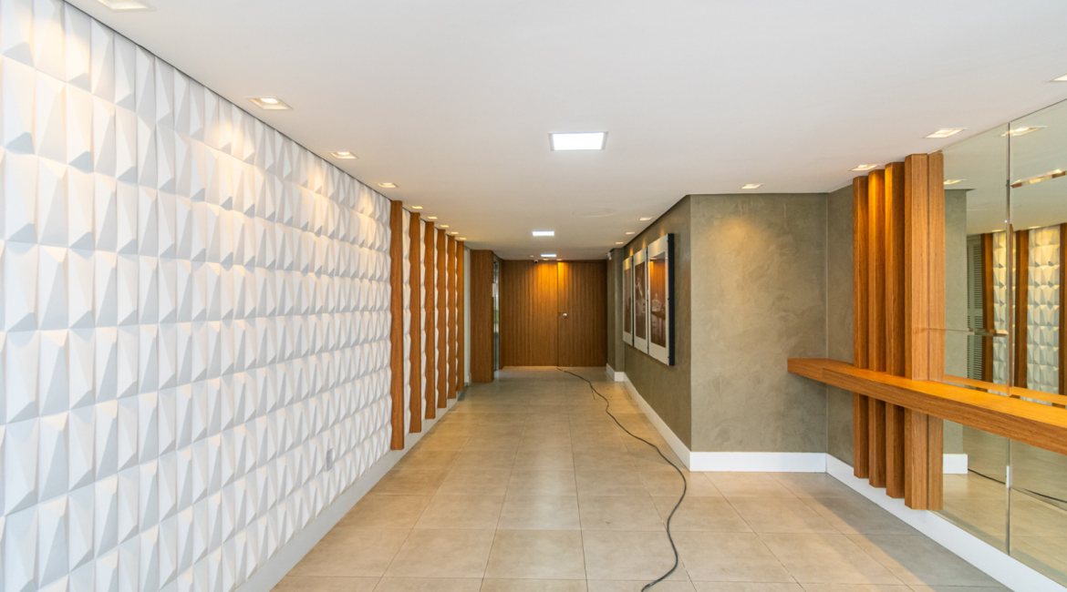 Apartamento à venda com 75m², 2 dormitórios, no bairro Cristal em Porto Alegre