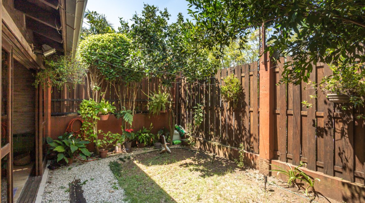 Casa em Condomínio à venda com 385m², 3 dormitórios, 1 suíte, 2 vagas, no bairro Cristal em Porto Alegre