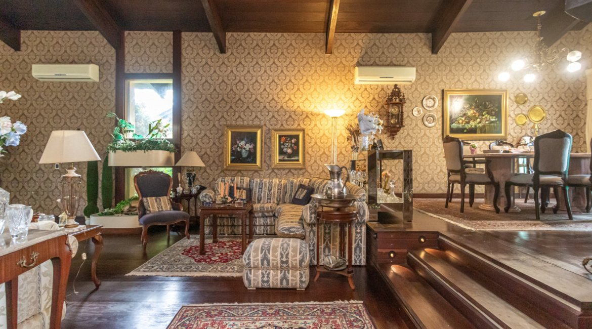 Casa em Condomínio à venda com 498m², 3 dormitórios, 1 suíte, 6 vagas, no bairro Cavalhada em PORTO ALEGRE