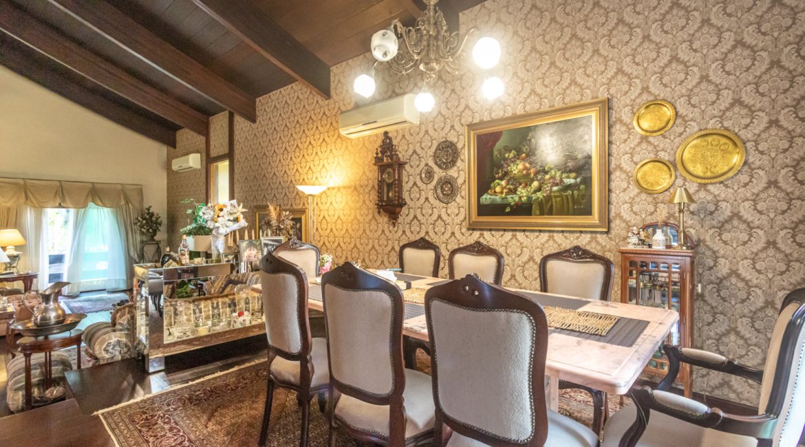 Casa em Condomínio à venda com 498m², 3 dormitórios, 1 suíte, 6 vagas, no bairro Cavalhada em PORTO ALEGRE