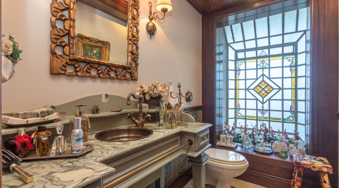 Casa em Condomínio à venda com 498m², 3 dormitórios, 1 suíte, 6 vagas, no bairro Cavalhada em PORTO ALEGRE