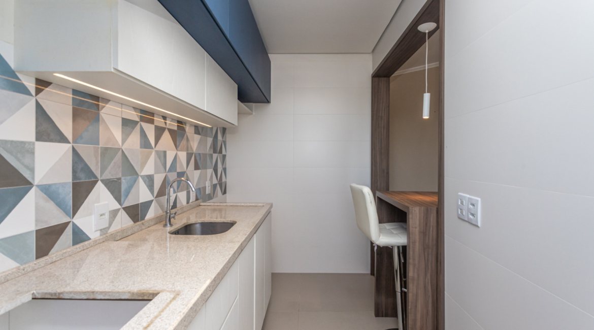 Apartamento à venda com 45m², 1 dormitório, no bairro Nonoai em PORTO ALEGRE