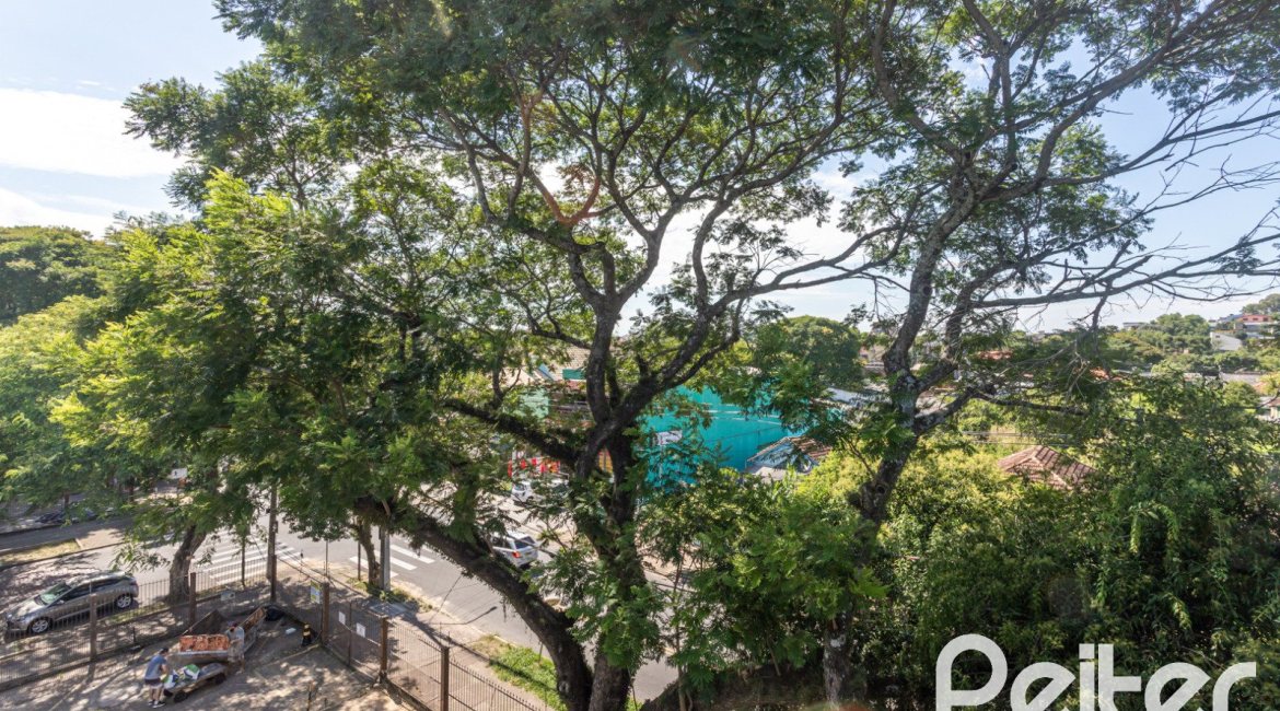 Apartamento à venda com 48m², 2 dormitórios, no bairro Camaquã em Porto Alegre