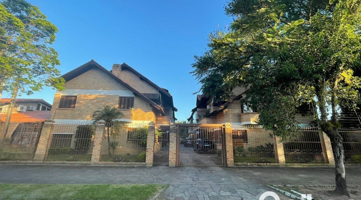 Casa em Condomínio à venda com 189m², 3 dormitórios, 1 suíte, 2 vagas, no bairro Ipanema em Porto Alegre