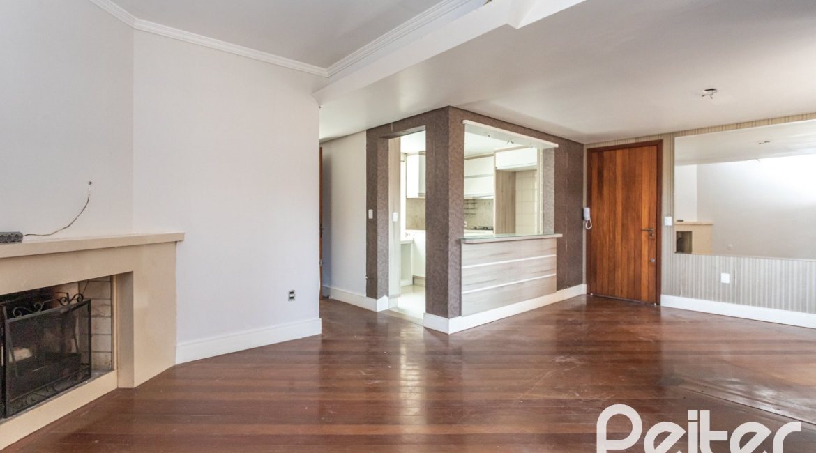 Casa em Condomínio à venda com 189m², 3 dormitórios, 1 suíte, 2 vagas, no bairro Ipanema em Porto Alegre