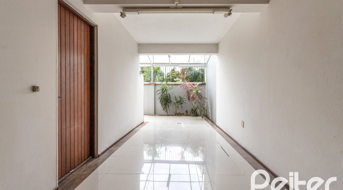 Casa em Condomínio à venda com 189m², 3 dormitórios, 1 suíte, 2 vagas, no bairro Ipanema em Porto Alegre