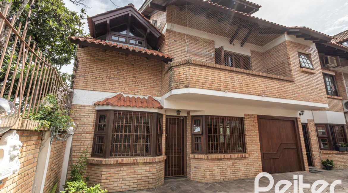 Casa em Condomínio à venda com 189m², 3 dormitórios, 1 suíte, 2 vagas, no bairro Ipanema em Porto Alegre