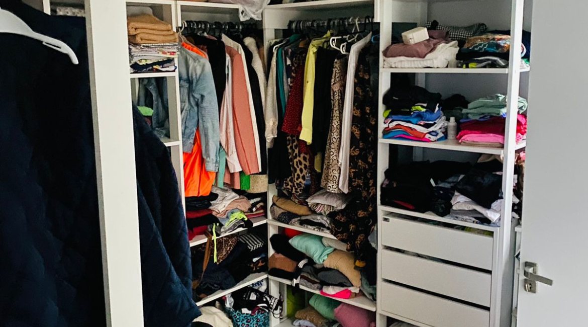 Casa em Condomínio à venda com 330m², 4 dormitórios, 3 suítes, 4 vagas, no bairro Hipica em PORTO ALEGRE