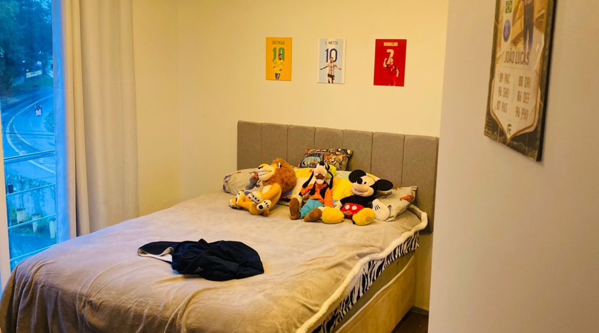 Casa em Condomínio à venda com 330m², 4 dormitórios, 3 suítes, 4 vagas, no bairro Hipica em PORTO ALEGRE