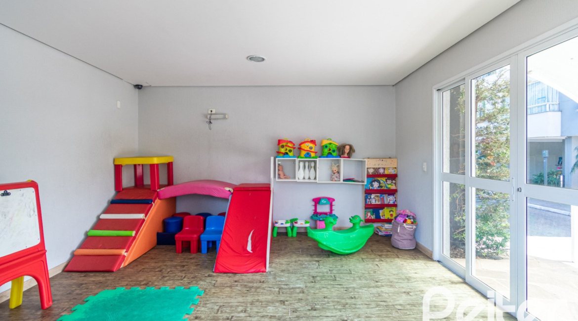 Apartamento à venda com 71m², 3 dormitórios, 1 suíte, 1 vaga, no bairro Cristal em PORTO ALEGRE