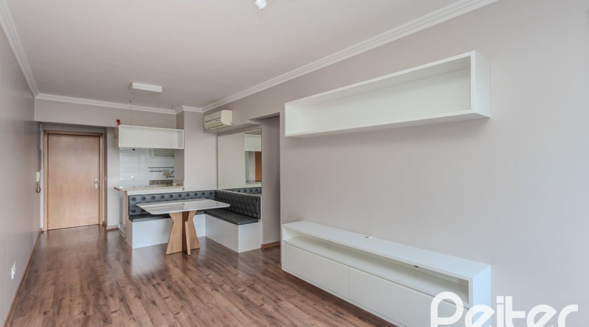 Apartamento à venda com 71m², 3 dormitórios, 1 suíte, 1 vaga, no bairro Cristal em PORTO ALEGRE