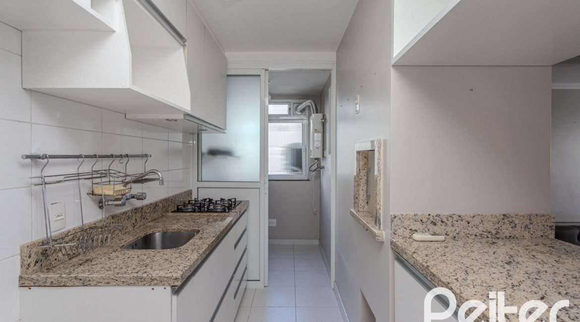 Apartamento à venda com 71m², 3 dormitórios, 1 suíte, 1 vaga, no bairro Cristal em PORTO ALEGRE