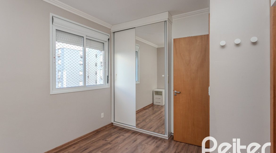Apartamento à venda com 71m², 3 dormitórios, 1 suíte, 1 vaga, no bairro Cristal em PORTO ALEGRE