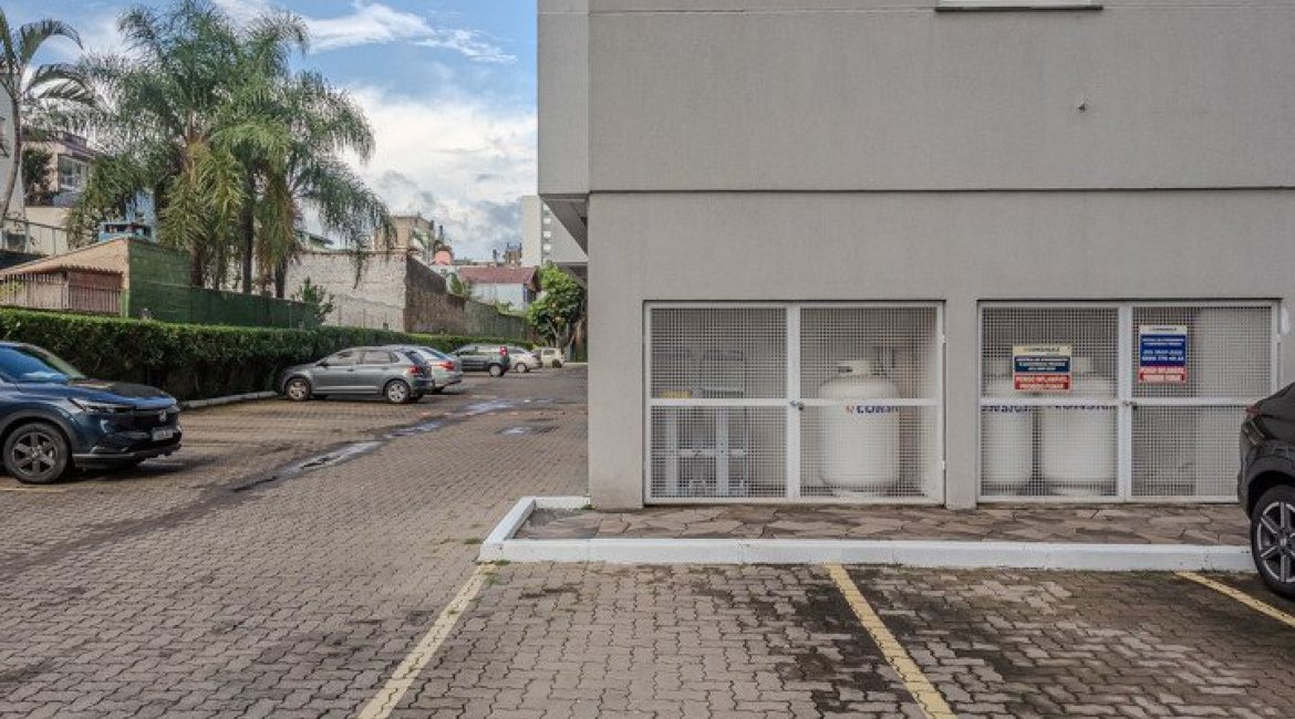 Apartamento à venda com 71m², 3 dormitórios, 1 suíte, 1 vaga, no bairro Cristal em PORTO ALEGRE