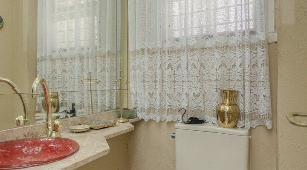 Casa em Condomínio à venda com 201m², 3 dormitórios, 1 suíte, 2 vagas, no bairro Tristeza em PORTO ALEGRE