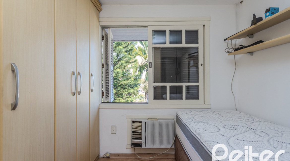 Casa em Condomínio à venda com 201m², 3 dormitórios, 1 suíte, 2 vagas, no bairro Tristeza em PORTO ALEGRE