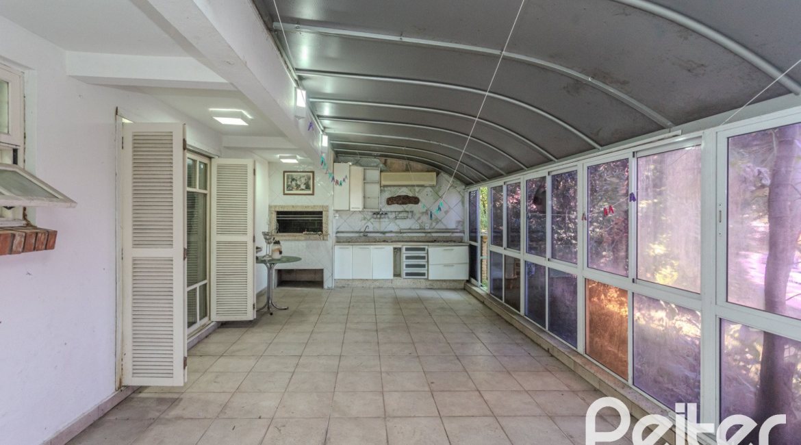 Casa em Condomínio à venda com 201m², 3 dormitórios, 1 suíte, 2 vagas, no bairro Tristeza em PORTO ALEGRE