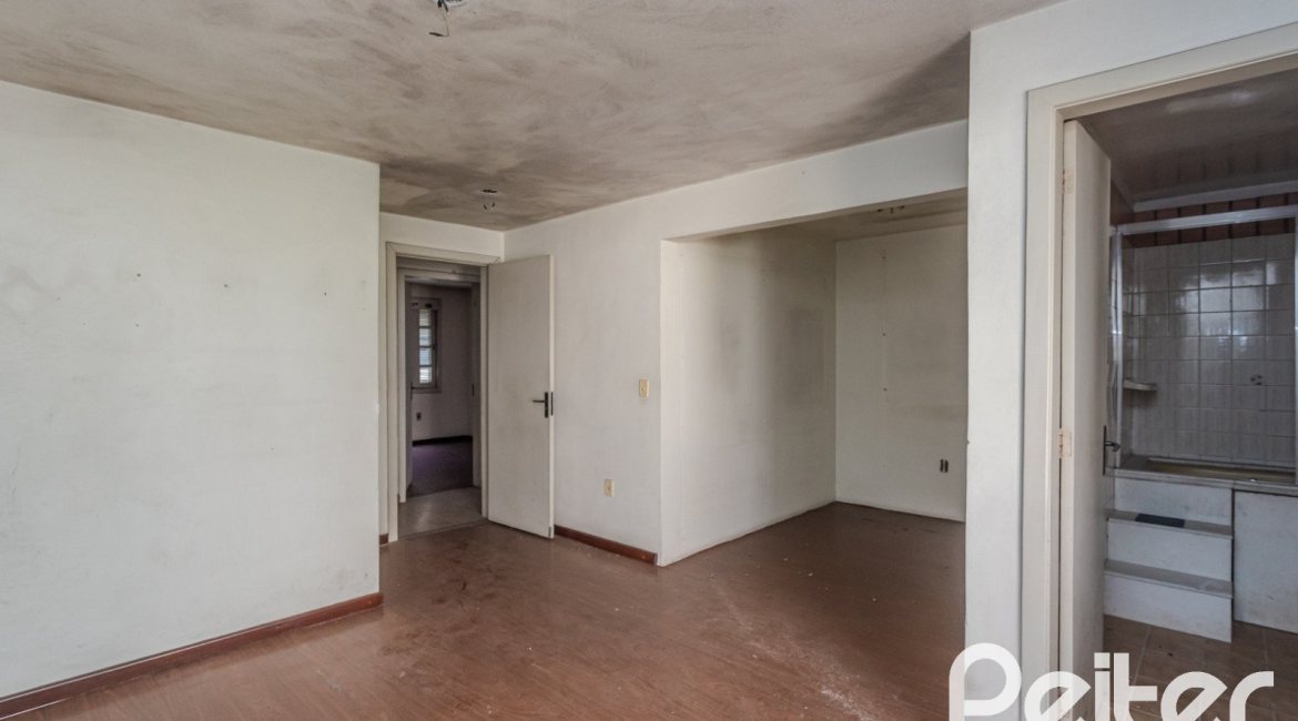 Casa em Condomínio à venda com 201m², 3 dormitórios, 1 suíte, 2 vagas, no bairro Tristeza em PORTO ALEGRE