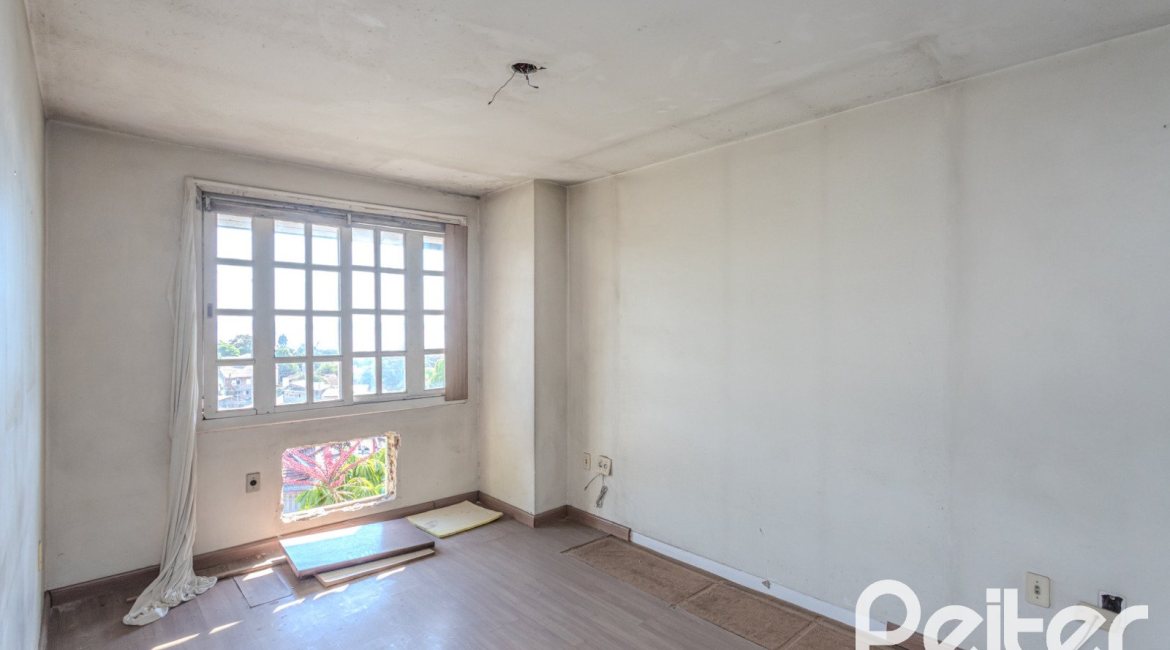 Casa em Condomínio à venda com 201m², 3 dormitórios, 1 suíte, 2 vagas, no bairro Tristeza em PORTO ALEGRE