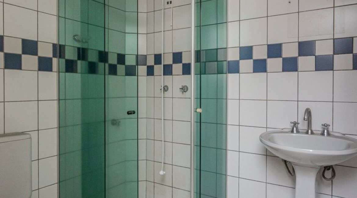 Casa em Condomínio à venda com 201m², 3 dormitórios, 1 suíte, 2 vagas, no bairro Tristeza em PORTO ALEGRE