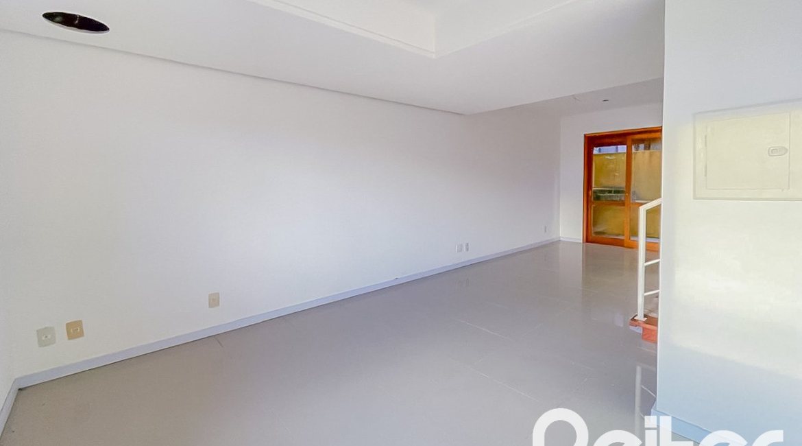 Casa em Condomínio à venda com 97m², 3 dormitórios, 1 suíte, 2 vagas, no bairro Espírito Santo em Porto Alegre