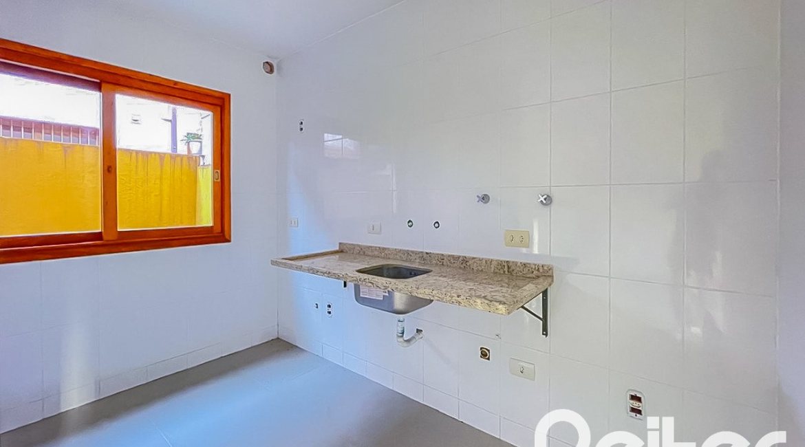 Casa em Condomínio à venda com 97m², 3 dormitórios, 1 suíte, 2 vagas, no bairro Espírito Santo em Porto Alegre
