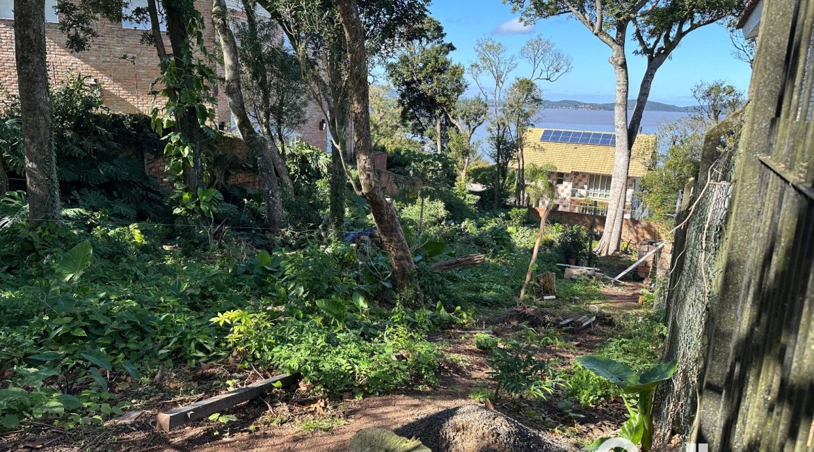 Terreno à venda com 392m², no bairro Vila Conceição em Porto Alegre